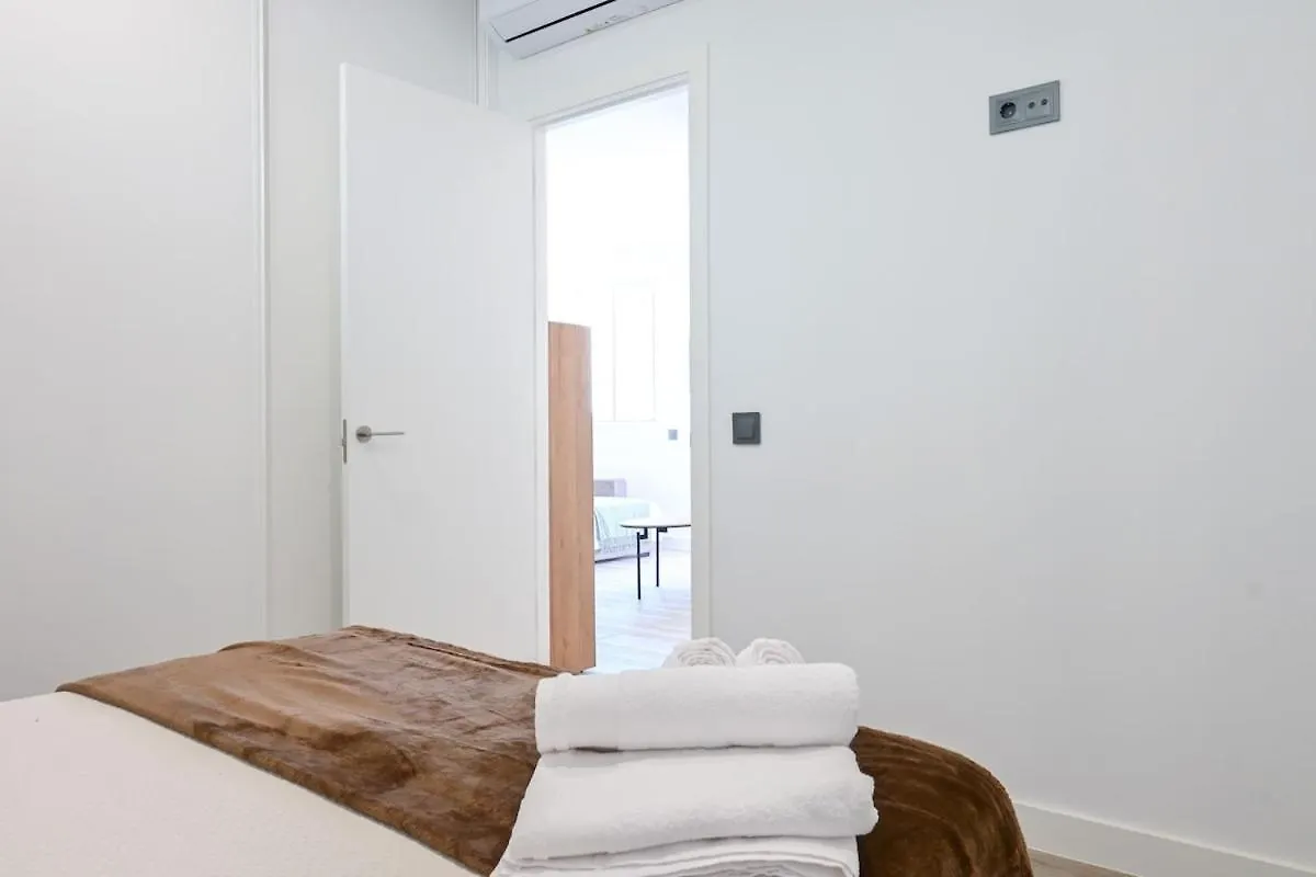 For You Rentalas Temporary Two Bedroom Apartment Madrid Boy5B 0*,